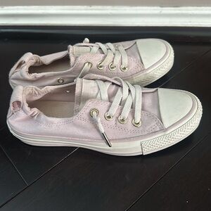 Low top light pink converse - size 5